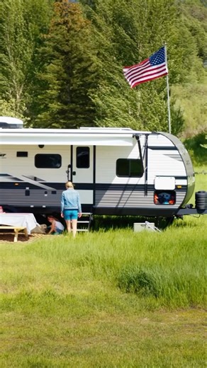 15 reactions | ✨ The Jayco Difference ✨ Jayco’s exclusive Stronghold VBL wall construction process uses vacuum bonding to provide the most durable bind between the aluminum frame, fiberglass, metal backers, interior panels and fiberglass.This process was created to offer our owners heavy-duty walls, designed for frequent use and travel, without weighing down the RV. #LetsJayco #JaycoRV | Jayco | Facebook