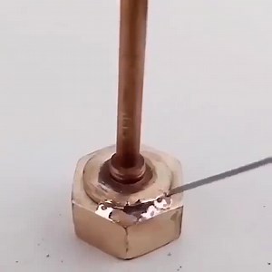 725 reactions · 46 shares | ‍ SUDEAZA acum ORICE fara aparat de sudura♻️Cu o simpla flacara poti acum sa sudezi metalul⤵️ | Stifler.ro | Facebook