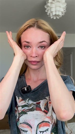 Instant Cheek Lift Hack