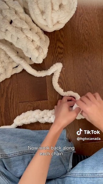 Handmade Knit Blanket Tutorial: Create Your Perfect DIY Comfort
