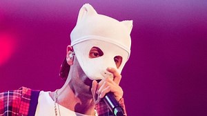 Neues Video, neue Maske: Rapper Cro zeigt sich ohne Panda-Maske