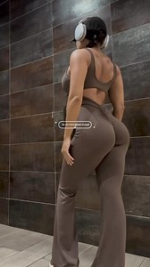 12 reactions | Pull day workout for cute back ⏳ 1) lat pull down 2) cable row 3) biceps curl 4) facepull 5) bent over row . . . . . Cre: @coralie_vdb_ #pullworkout #hourglassshape #hourglassworkout #backworkoutsforgirls #backworkout #gymgirls #gymworkoutsforwomen #homeworkouts #homeworkout #homeexercises #usa #newyork #sanfrancisco #california #losangeles | Gym Fitness | Facebook