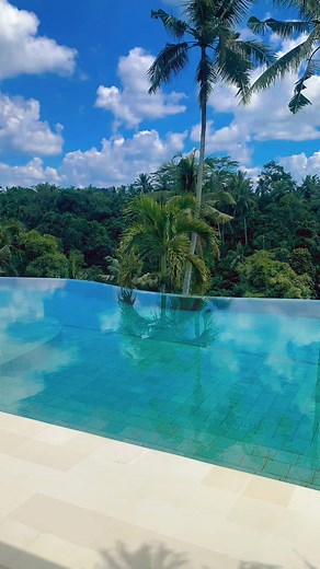 Stunning Flower Pool Birthday Decoration Ideas