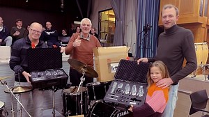 On January 29th, during our concert in the beautiful Theater De Hanzehof in Zutphen (NL), the Jostiband Orkest used the microphones kindly donated by sE for the first time. This was to great satisfaction and an enormous pleasure for both the orchestra members and the technical crew. The microphones from sE Electronics are a valuable and functional extension of the equipment we use in our orchestra. When previously, we only had three microphones available for our drum sets. Now, we can profession