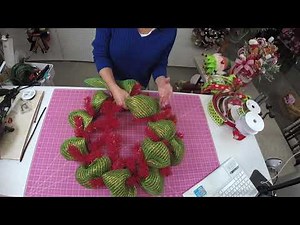 Deco Mesh Wreath DIY / Deco Mesh Wreath Tutorial / Wreath Making with Mesh