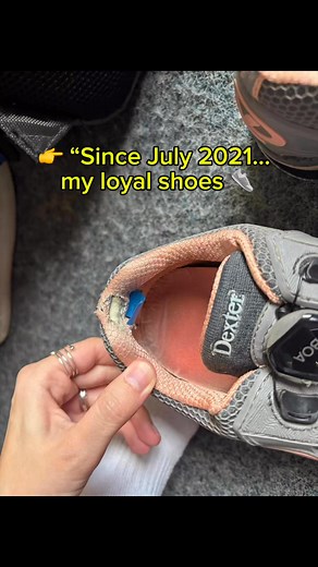 Since July 2021 these shoes have carried me through every training, every tournament, every strike and every miss. 👟❤️ They’ve done their job – but now they’re breaking apart.A bowler’s shoes are like a racer’s tires – without balance and grip, there’s no chance to win. It’s time for the next step…👉 Which brand should be my new partner on this journey? Drop your pick in the comments! 👇Dexter? Brunswick? 3G? #Bowling #BowlerLife #TeamNatalie #BowlingFamily #DexterBowling #3GBowling #KRStrikefo