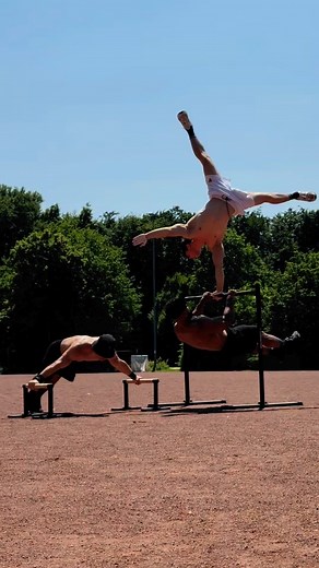 5.3K views · 2.1K reactions | The power of calisthenics unity 欄 Athletes: @scarxlus_ @egoshin__ @baki_hd #GORNATION #calisthenics #workout #streetworkout #bodyweighttraining #motivation | GORNATION | Facebook
