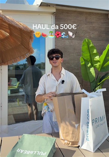 Haul da 500€ del mio shopping estivo, pantaloni larghi? Stretti? Di che colore? Sono un po’ indeciso ahahah 🍉🌞🏝️🌺🌊🐚 #shopping #haul #svuotaspesa #estate
