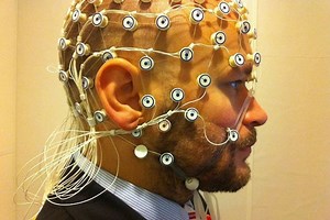 Brain-Controlled Robotic Arm Shows Promise | Neuroscience