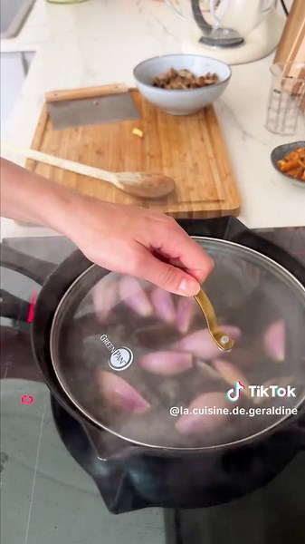 Coq au Vin: Budget-Friendly Recipe for Guests