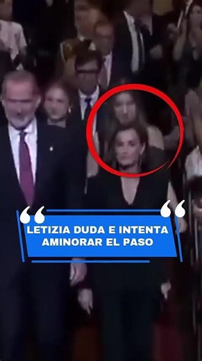 Letizia camina delante del rey en Premios Princesa de Girona.Rompe protocolo.NO SOPORTA SER CONSORTE