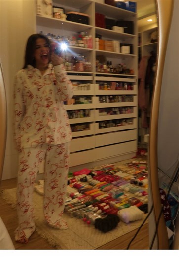 Because Christmas is about giving… and over 20 of you are winning 🎁🤍 I’m spreading the love this season and starting the year with happy hearts 💫 How to enter: 🎄 Follow me on Instagram (nnadatarekk) & TikTok 🎄 Like my last 10 posts 🎄 Mention 3 friends in the comments 🎄 Share one of my posts on your story & send me a screenshot ✨ Winners will be announced at the beginning of the year ✨ Good luck angels 🤍🎅 This one’s BIG 🎁✨