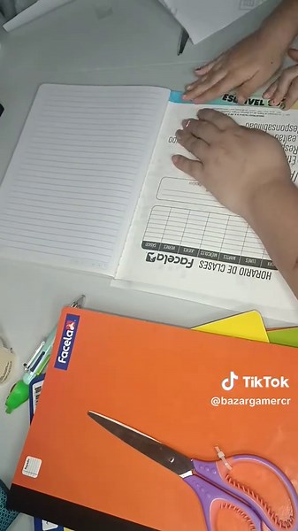 Los chicos también podemos integrarlos a la hora de forrar cuadernos ✨🩷 #sticker #cuadernos #portadasbonitas #portadasparacuadernos #costarica🇨🇷 #bazargamercr