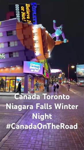 Toronto to Vancouver to Banff Winter Tour 5536 | Busy Winter Sidewalk, ?#canadaontheroad