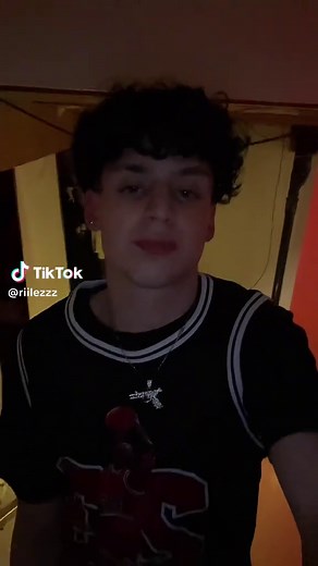 Understanding the Meaning of 'S.A.R' in Conversations