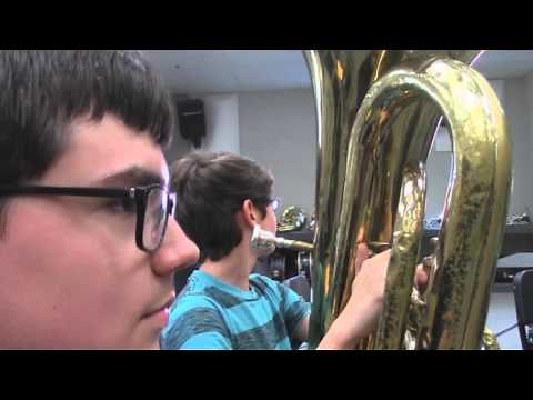 MIDDLE SCHOOL BAND BE LIKE