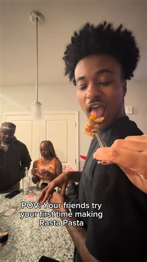 @stonedfriend on Instagram: "I LOVE Rasta Pasta 🍃💚 Tt: trustin.tristan #pasta"