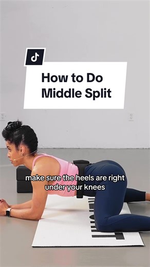 Learn the middle split #stretchitapp #stretchingexercises #trainingtips #middlesplit #stretching #flexibility