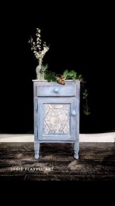 236 reactions · 4 comments | Cute cabinet makeover with decoupage! #paintedfurniture #chalkpaint #decoupage #diy #upcycle | Decoris Home Vintage | Facebook
