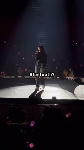 Bluetooth? #blackpink #jisoo #lisa #jennie #rosé #kpop #blink