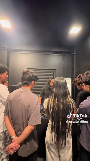 Master Mixing Techniques for DJs