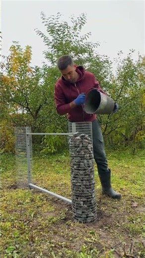 An Easy Stone Fence Anyone Can Build — Step by Step