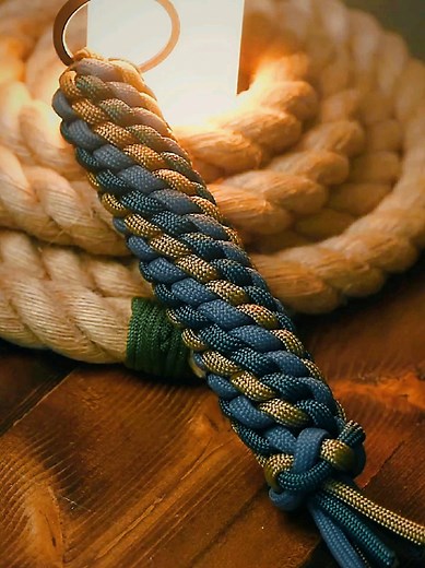 DIY Key Fob Paracord Keychain Tutorial
