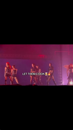 there comes my fave#izna #sass #concert #blowthisup #makeitviral