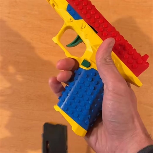 Super cool building block assembled toy gun is here～The bright red, yellow and blue colors are eye - catching✨. You can assemble it like building blocks, which can exercise hands - on ability and spatial thinking. You'll get a great sense of accomplishment when assembled. It's not only a toy but also a creative good. Arrange it for your kids quickly～ https://www.aspirationwish.com/products/bazilbazos-tactical-diy-building-block-handle-set | Aspirationwish | Facebook