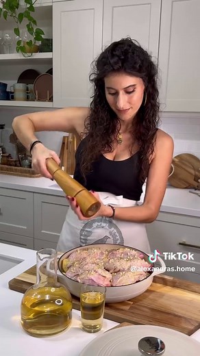 Greek Lemon Chicken with Potatoes Recipe and Tips