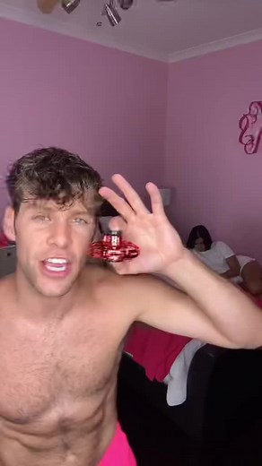 The good old classic “bring my fidget spinner to the sleep over” move works ever time 😏#answer