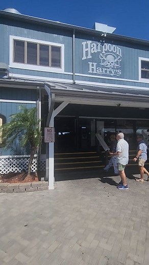 A trip to Fishermen's Village and Harpoon Harry's is calling your name! 😁☀️⛵️ Enjoy our open-air deck with a cold drink after an afternoon of shopping 🛍 and sightseeing. ☀️ We are OPEN 11am-9pm daily. #harpoonharryspuntagorda #fishermensvillage #bestsideoutside #swfl #floridabar | Harpoon Harry's Dockside Dining