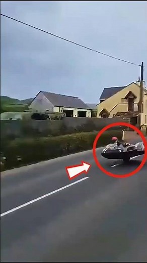 You’re TOO Close 😳 150MPH Sidecar CRASH | Isle of Man TT #shorts #racing