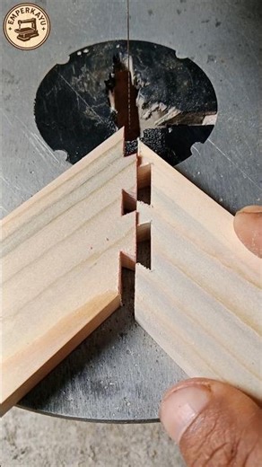 Precision Scroll Saw Wood Cutting: Amazing Details #ScrollSawArt #WoodworkingTips #SatisfyingCrafts