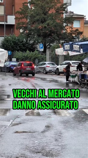 Cristian Moschini on Instagram: "Sapeste quante ne vede ogni GG😅, oggi però me la sentivo e ho filmato Spedisco a 5€ tutta italia Lunedì Bettola Martedì Voghera Mercoledì Brembio Giovedì Agazzano Venerdì Broni Sabato Crema Domenica " in stagione fiere mercati di qualità di parma" WhatsApp 3716116631 www.cristianmercati.com #abbigliamentosportivo #abbigliamentouomo #abbigliamentodonna #cotone #madeinitaly #sport #qualità #fiere #mercato #firme #nike #adidas"