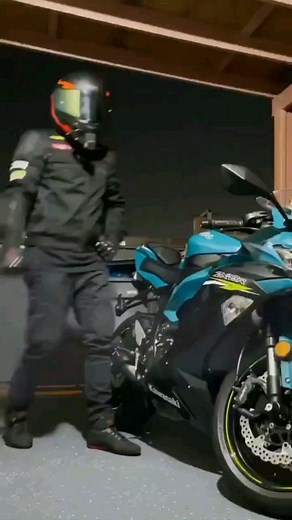 Funny memes on Instagram: "What 😂 . Follow @instant.memz 🔥🟧 Follow @instant.memz 🔥🟧 . . ."