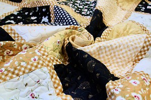 Precut Friendly Lattice Quilt Tutorial  — Bayhill Studio