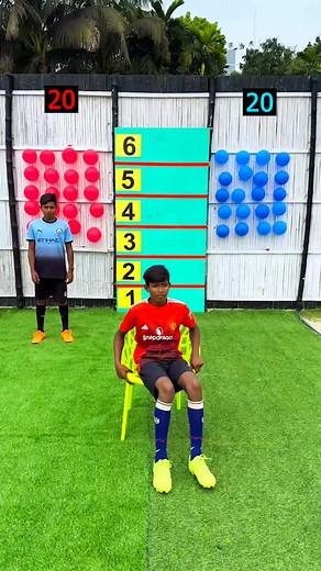 Who Will Win Back Flip Scoring Amazing game Challenge #challenge #viralgame #GameChallenge | Inaaya Game Challenge