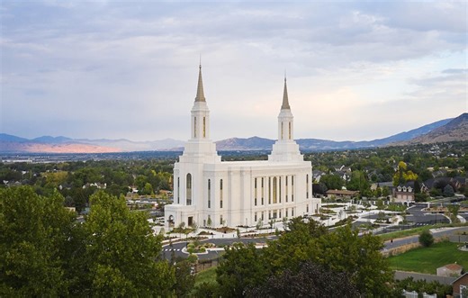 Church of Jesus Christ of Latter-day Saints official speaks on Lindon Utah Temple open house