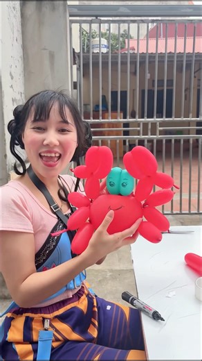 Rumi vs zoey Crab Balloon Challenge 🦀🎈#rumi