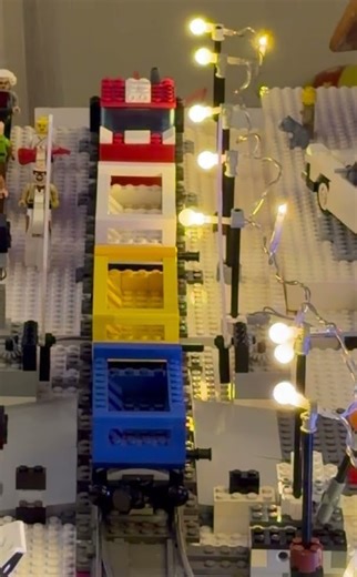 Die Gleisbeleuchtung - Rhyfälder Wyhnachtszügli #lego #arduino #xmas #ledlights