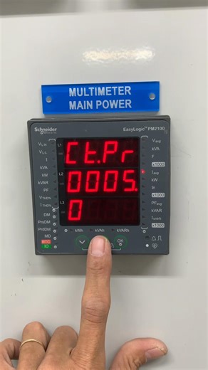 Modify cải tạo lắp thêm đồng hồ Multimetter,tủ đang có điện nên ko dùng được máy cắt 🤣🤣 #điệncôngnghiệp #điện #điệncôngtrình #xuhuongtiktok2026 #thaisinhđcn