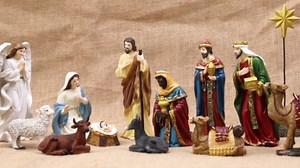 Amazon.com: Fovths 15 Pack Nativity Sets for Christmas Indoor Set 7 inches Scale Deluxe Edition Christmas Nativity Set Religious Nativity Tabletop Holiday Resin Figures Tabletop Decor Set for Home Decoration : Home & Kitchen