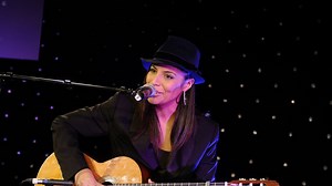 Ces 20 chansons françaises incroyables auraient dû être des énormes tubes mais l'histoire en a malheureusement décidé autrement