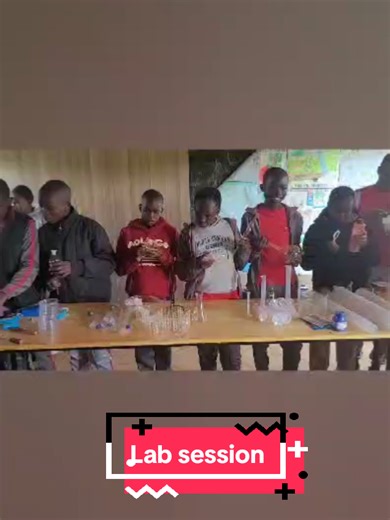 Friday morning lab session. #goshenlearningcentre #scienceexperiments #fyp #lab #school