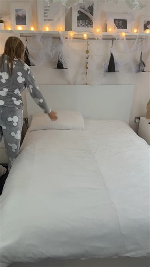 Morning routine in the school holidays! And Halloween party prep in our house! #morningroutine | Sarahnicshome