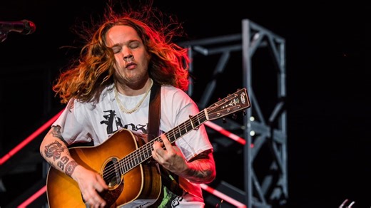 Listen To Billy Strings Debut Twangy ‘Tulsa Time’ Cover In Tulsa