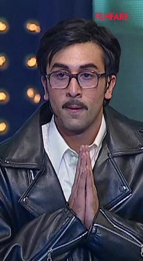 Throwback to when #RanbirKapoor and #ImranKhan did the perfect mimicry of #ShahRukhKhan and #AamirKhan respectively at the Filmfare Awards. 😂❤️ #FilmfareOnReels #ReelsOnFilmfare #FilmfareAwards | Filmfare