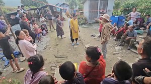 Jutta gumboot hasda hasda kukhra layo vayo ramailo so I explore to all my global family how to live in Himalaya village so please love and support oye village life thank you | Oye village life