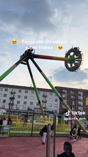 Experience the Super Frisbee Thrill at Luna Park!